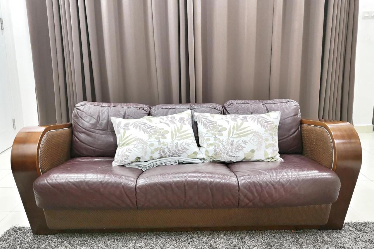 Teratak Persona Homestay. 4 Rooms Double Storey Terrace In Kuantan City. المظهر الخارجي الصورة