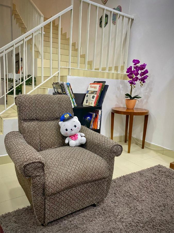 Teratak Persona Homestay. 4 Rooms Double Storey Terrace In Kuantan City. المظهر الخارجي الصورة